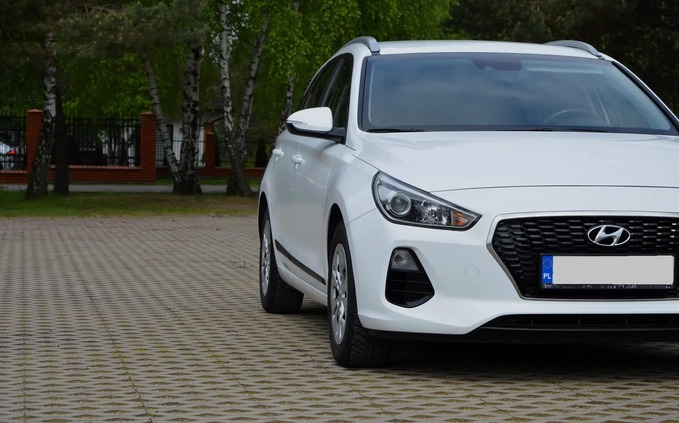 Hyundai I30 cena 46900 przebieg: 201300, rok produkcji 2018 z Sochaczew małe 562